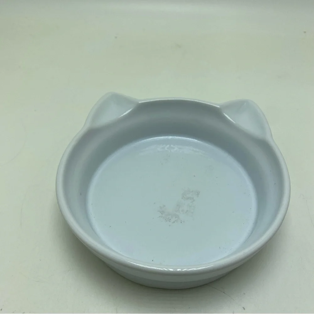 White Ceramic Cat Shaped Dish
